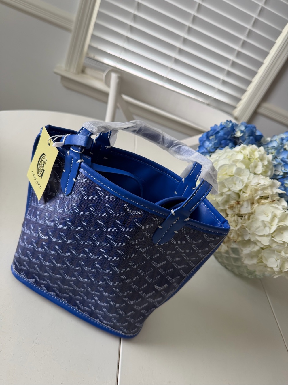 Blue Patterned Tote Bag - Women's Handbag - Picture 2 of 6